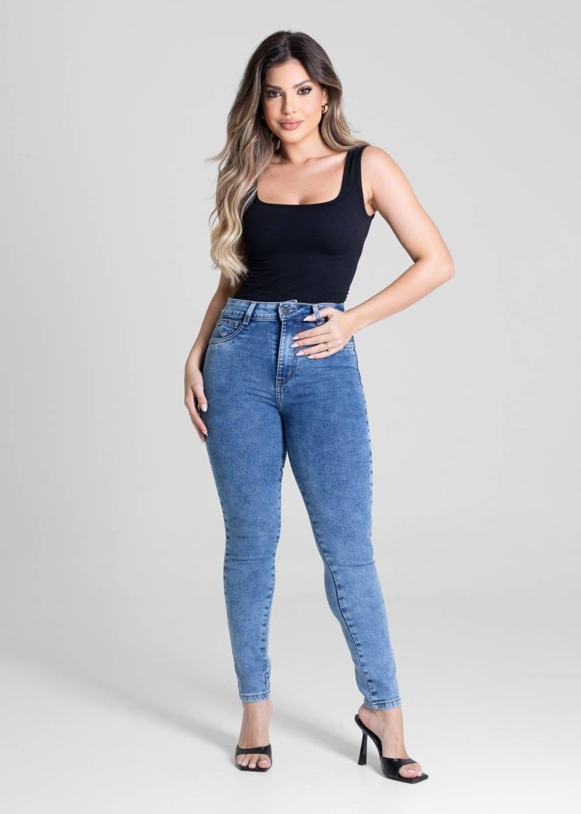 Vista 2 Calça Jeans Sawary Modela Bumbum - 281219 Sawary azul
