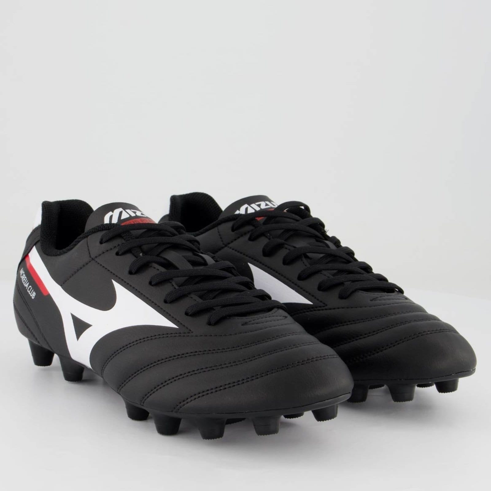 Vista 2 Chuteira Mizuno Morelia Club MD Campo Preta e Branca Mizuno preto