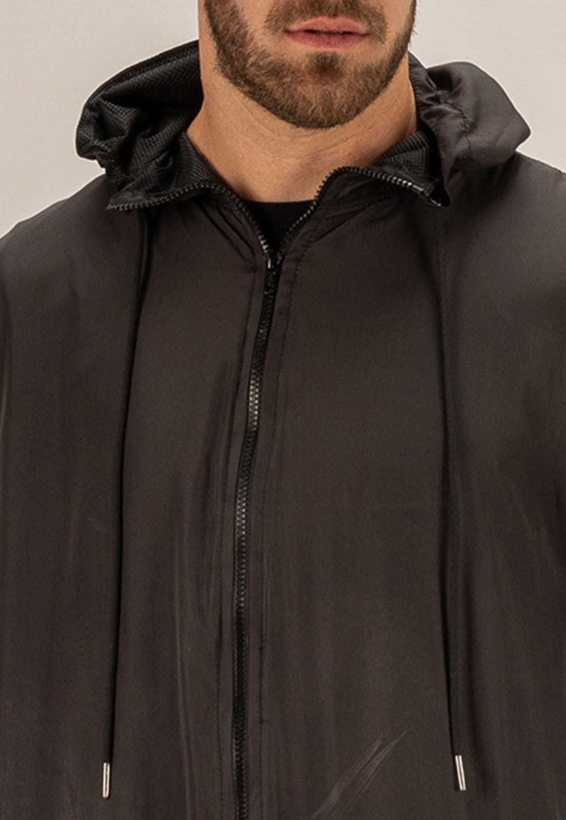 Vista 2 Corta Vento Masculina Preta Semi Impermeável Com Capuz Gola Alta Dulk preto