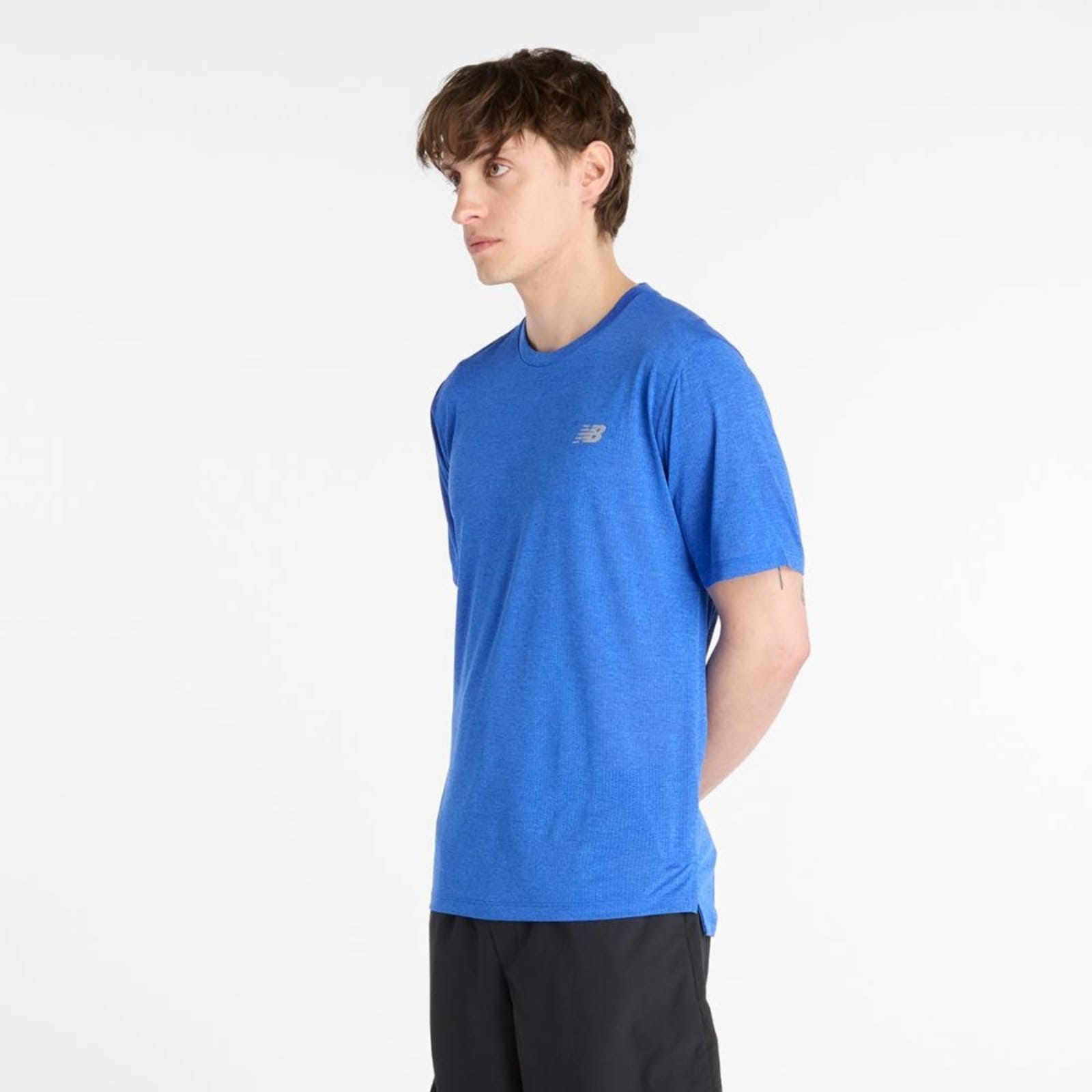 Vista 2 Camisa Atlhetics Run Masculina New Balance incolor
