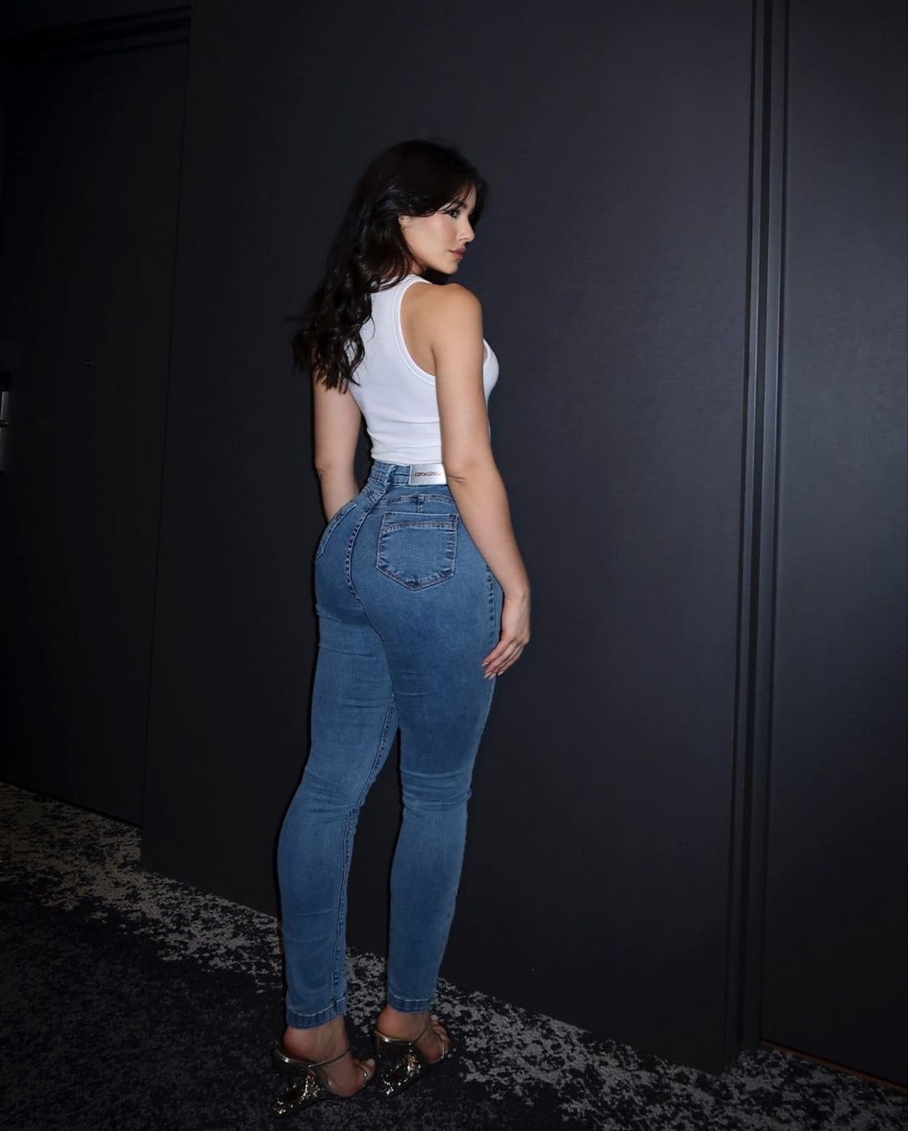 Vista 2 Calça Skinny Hot Feminina Cintura Alta Abertura Frontal Na Perna 23172 Média Consciência jeans