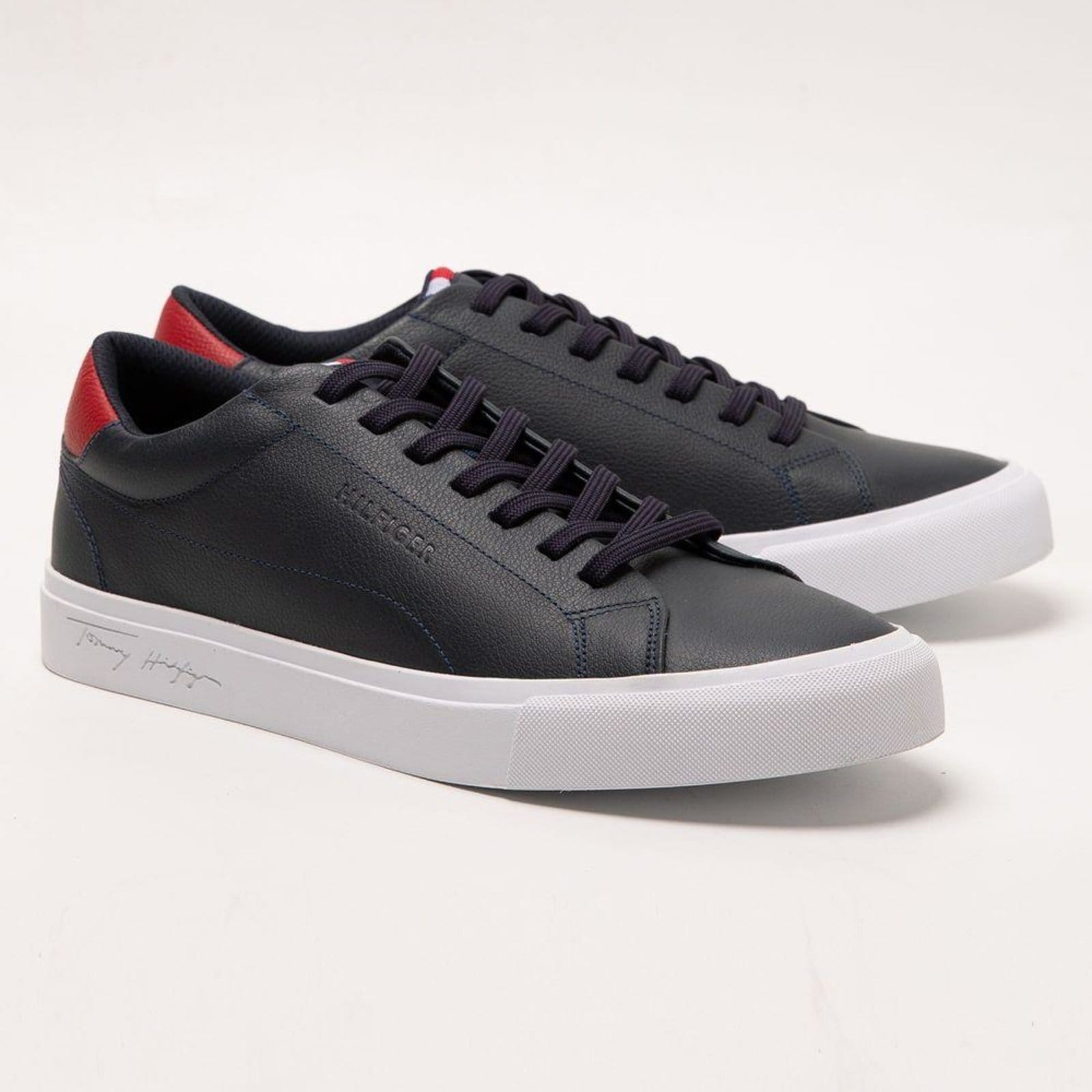 Vista 2 Tênis Clássico Greg 1A Tommy Hilfiger azul marinho