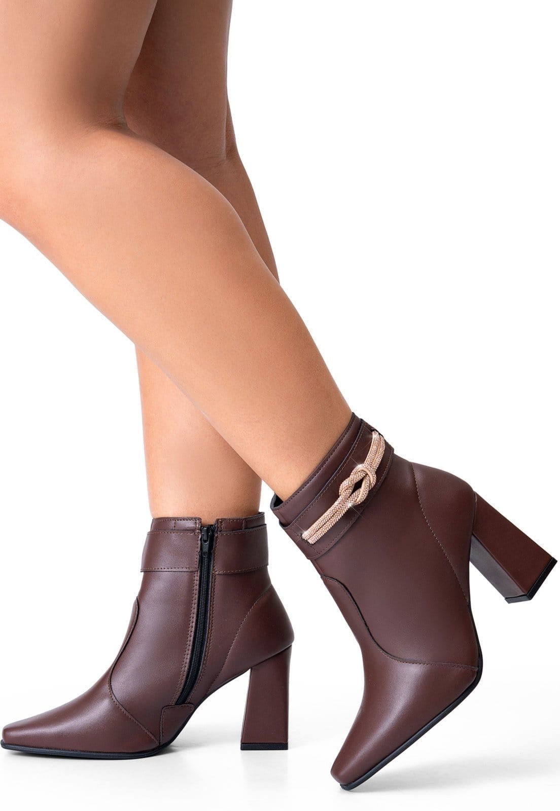 Vista 2 Bota Coturno Feminino Strass Bico Fino Lumiss Salto Alto Grosso Cano Curto Confort LUMISS marrom