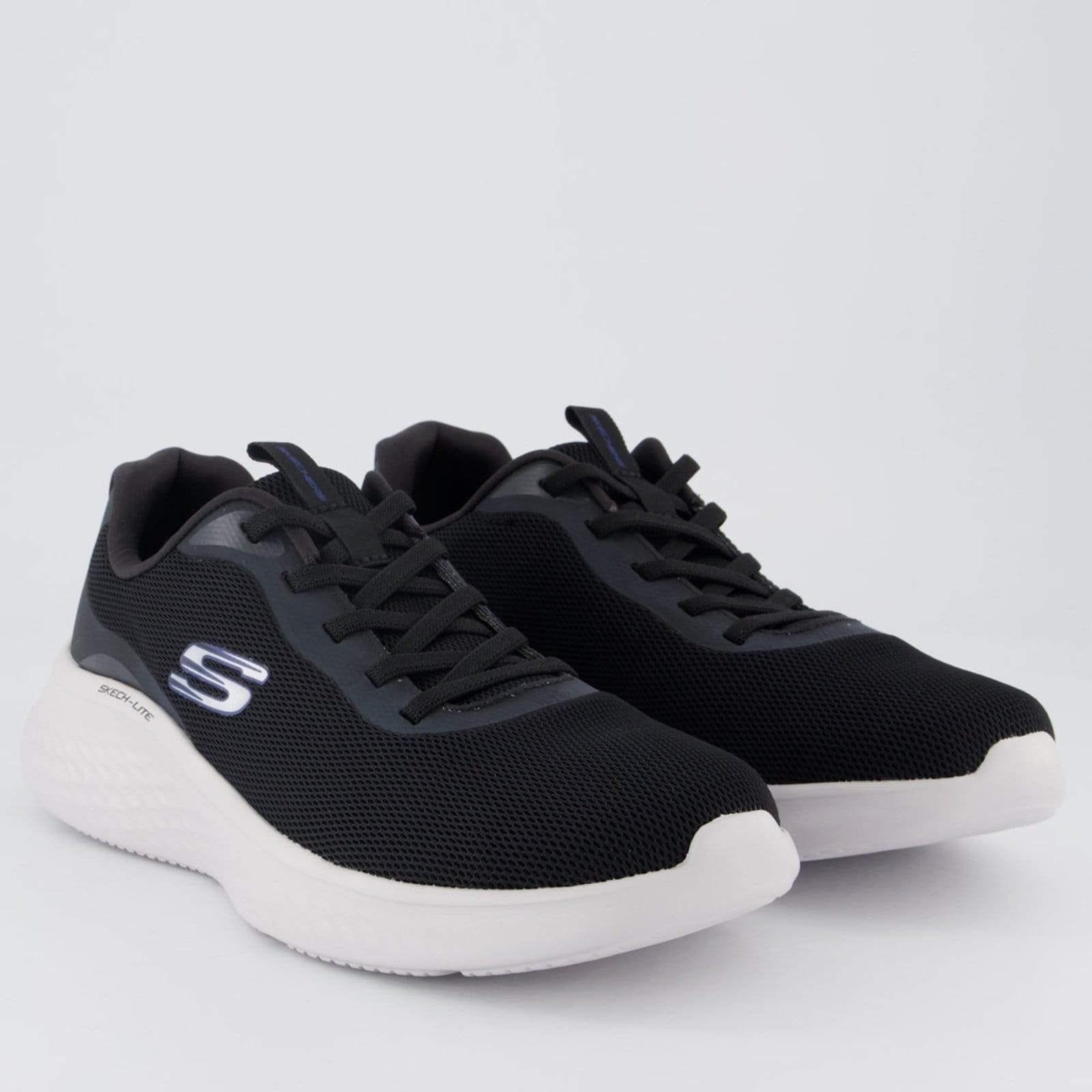 Vista 2 Tênis Skechers Lite Pro e Branco Skechers preto