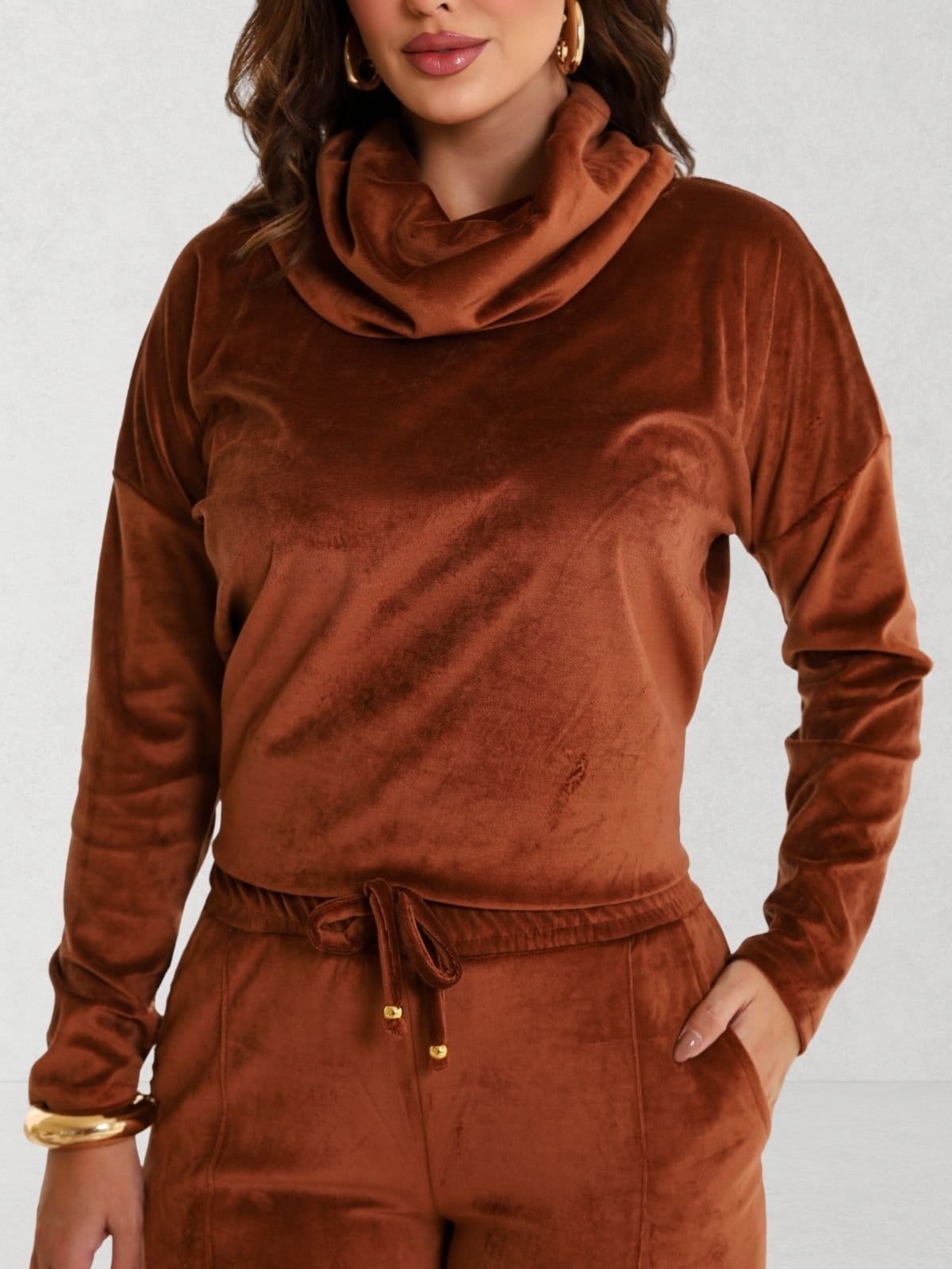 Vista 2 Conjunto Via Lessa Oslo Gola Degagê em Plush Claro Via Lessa marrom