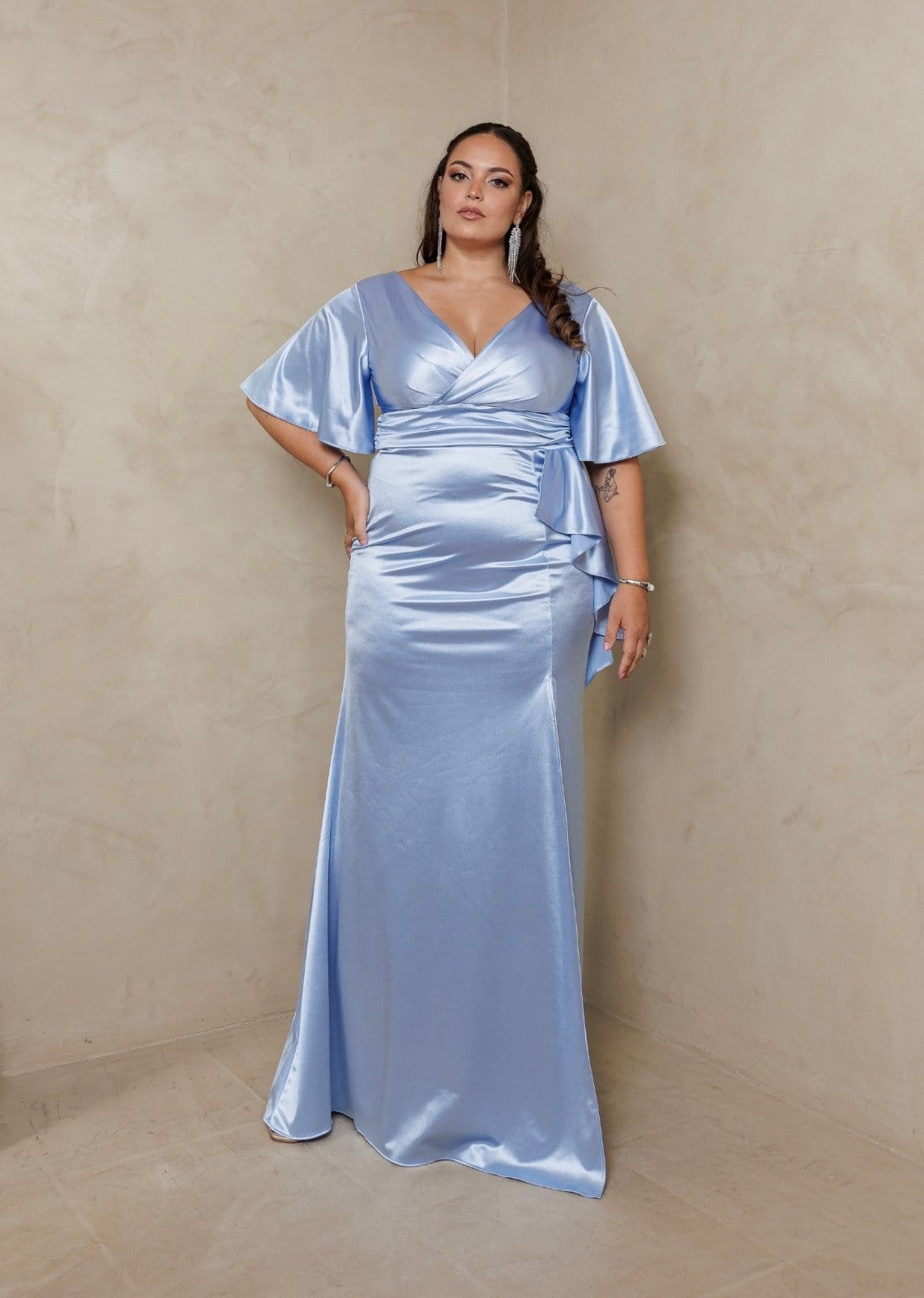 Vestido Longo de Festa Madrinhas Plus Size Decote em V Tubinho Antonys Serenity