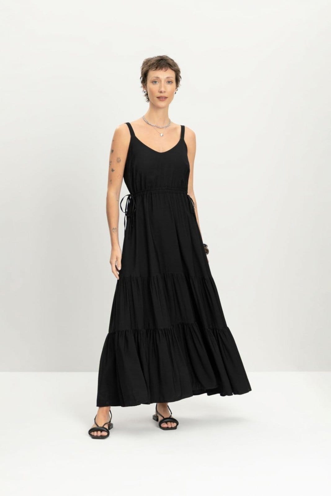 Vista principal Vestido feminino longo alfaiataria Essendi Essendi preto