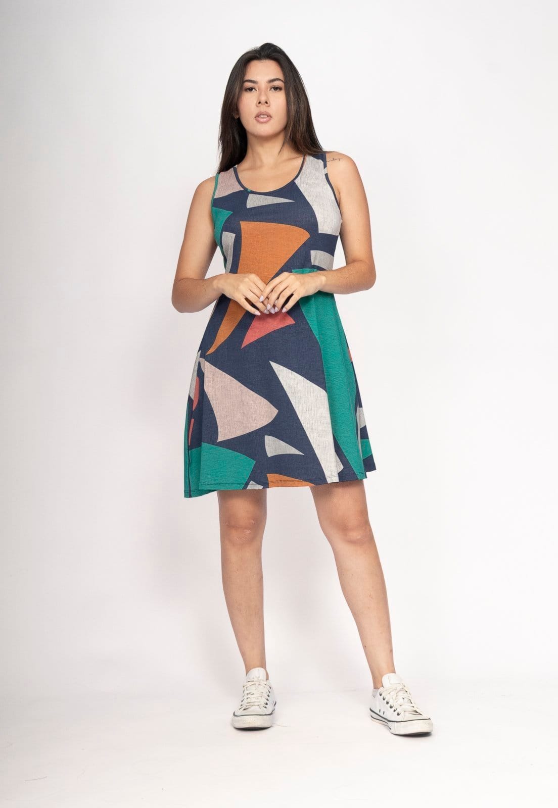 Vista 2 Vestido Amazonia Vital Anahí Curto Regata Estampa Geometrias do Tempo Amazonia Vital estampado