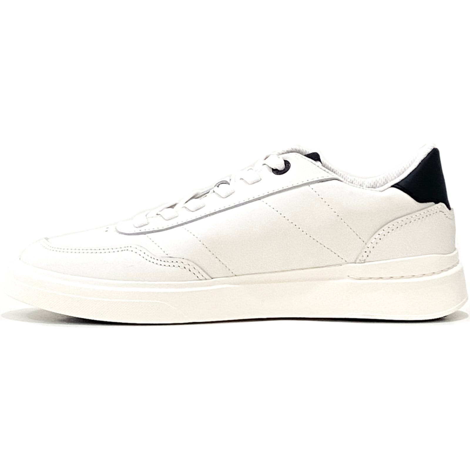 Vista 2 Tênis Aramis Journey Nova e Preto Masculino Aramis branco