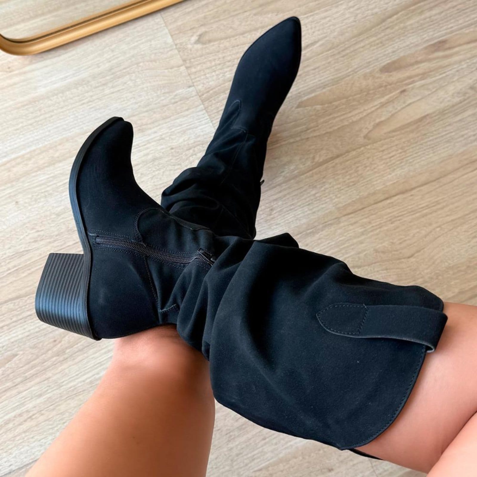 Vista 2 Bota Country Slouchy Joana Camurça Damannu Shoes preto