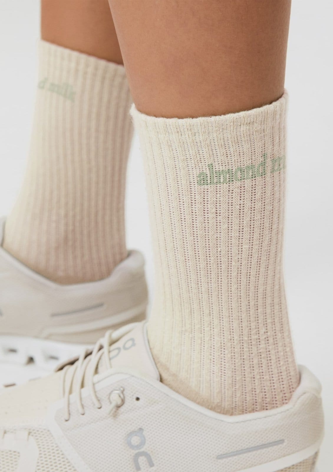 Kit 2 Meias Esportivas Feminina Cano Alto Hering - 2