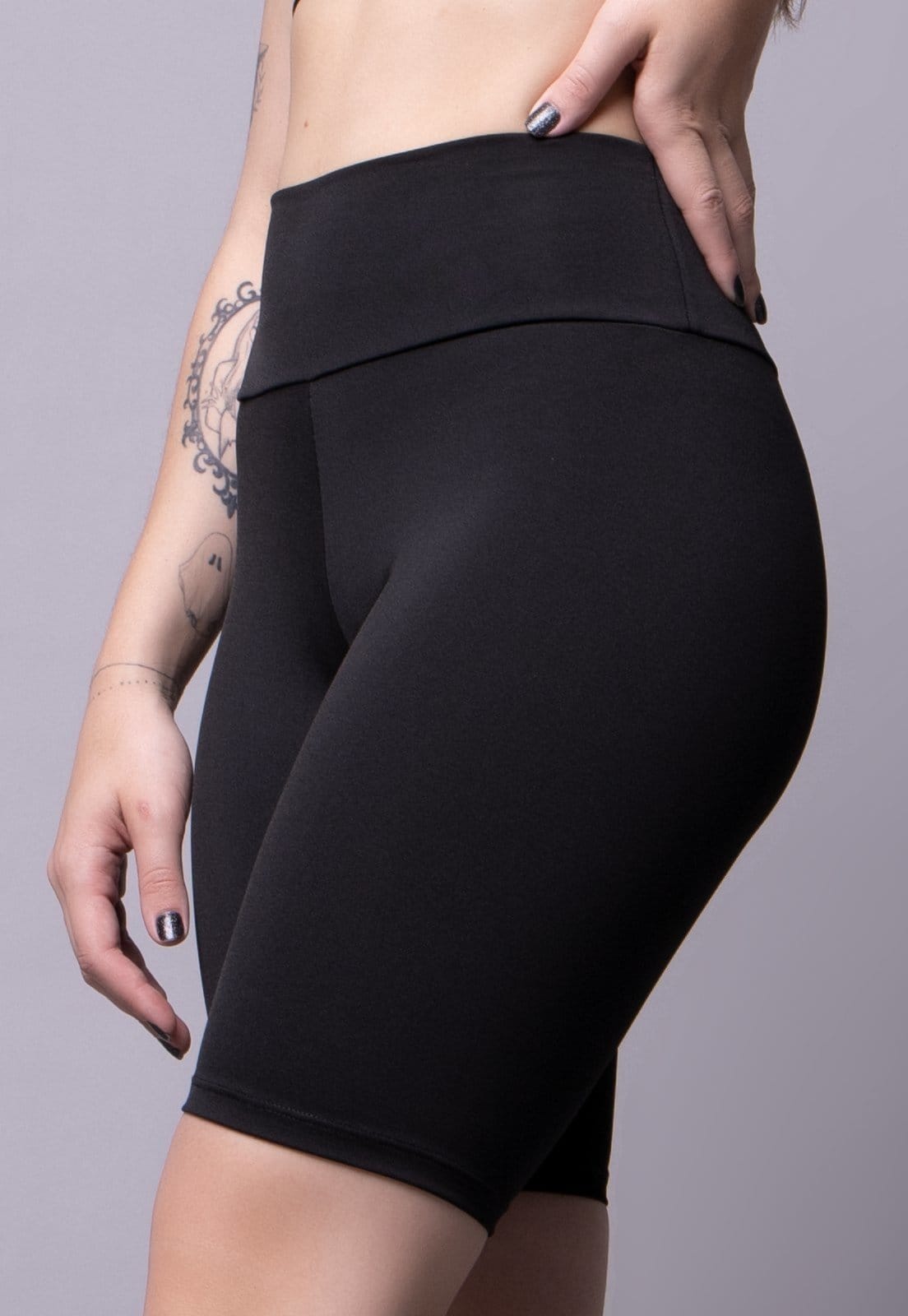 Vista 2 Kit 2 Bermudas Ciclista Suplex Short Cintura Alta De Academia Fitness Multicolorido VEKYO cinza/preto