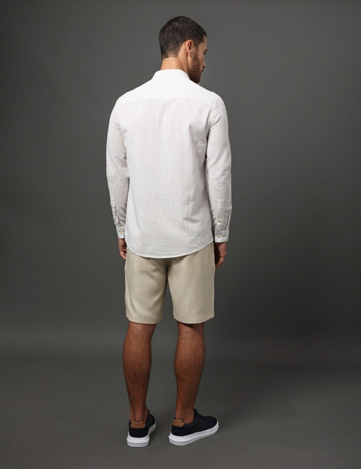 Vista 2 Camisa Masculina Fine Stripes Calvin Klein Jeans - Caqui Claro Calvin Klein Jeans cáqui caqui