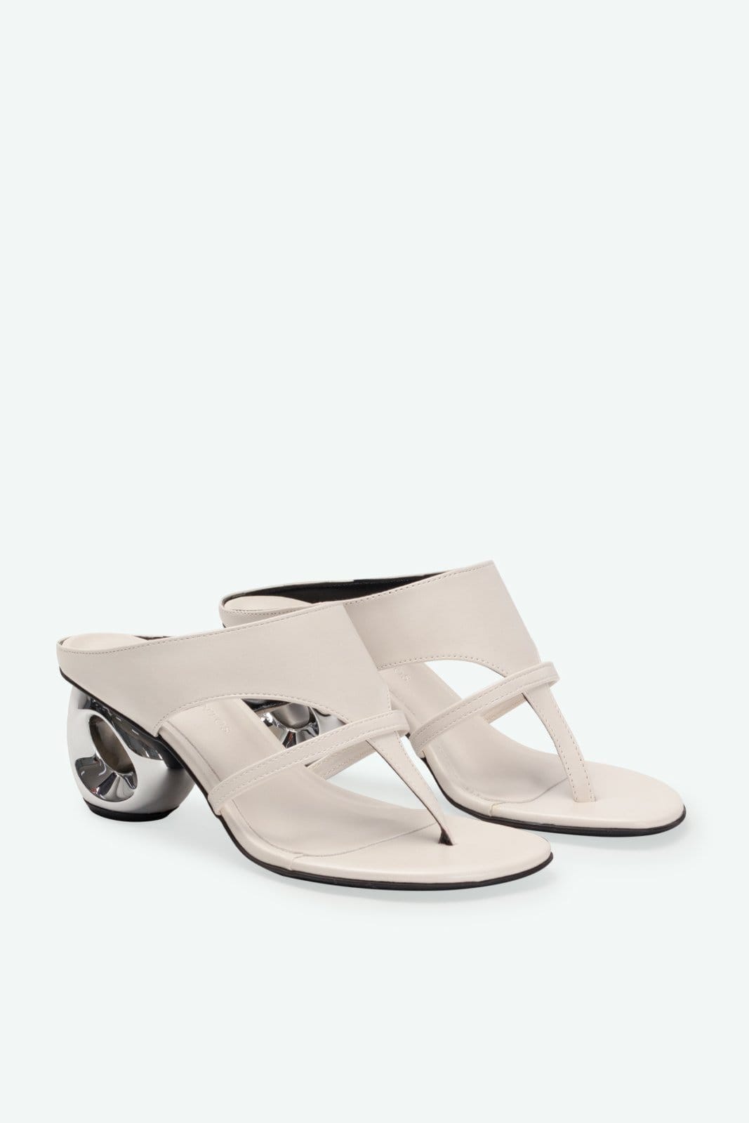 Vista 2 Tamanco Jade Off White Suzana Santos off-white white