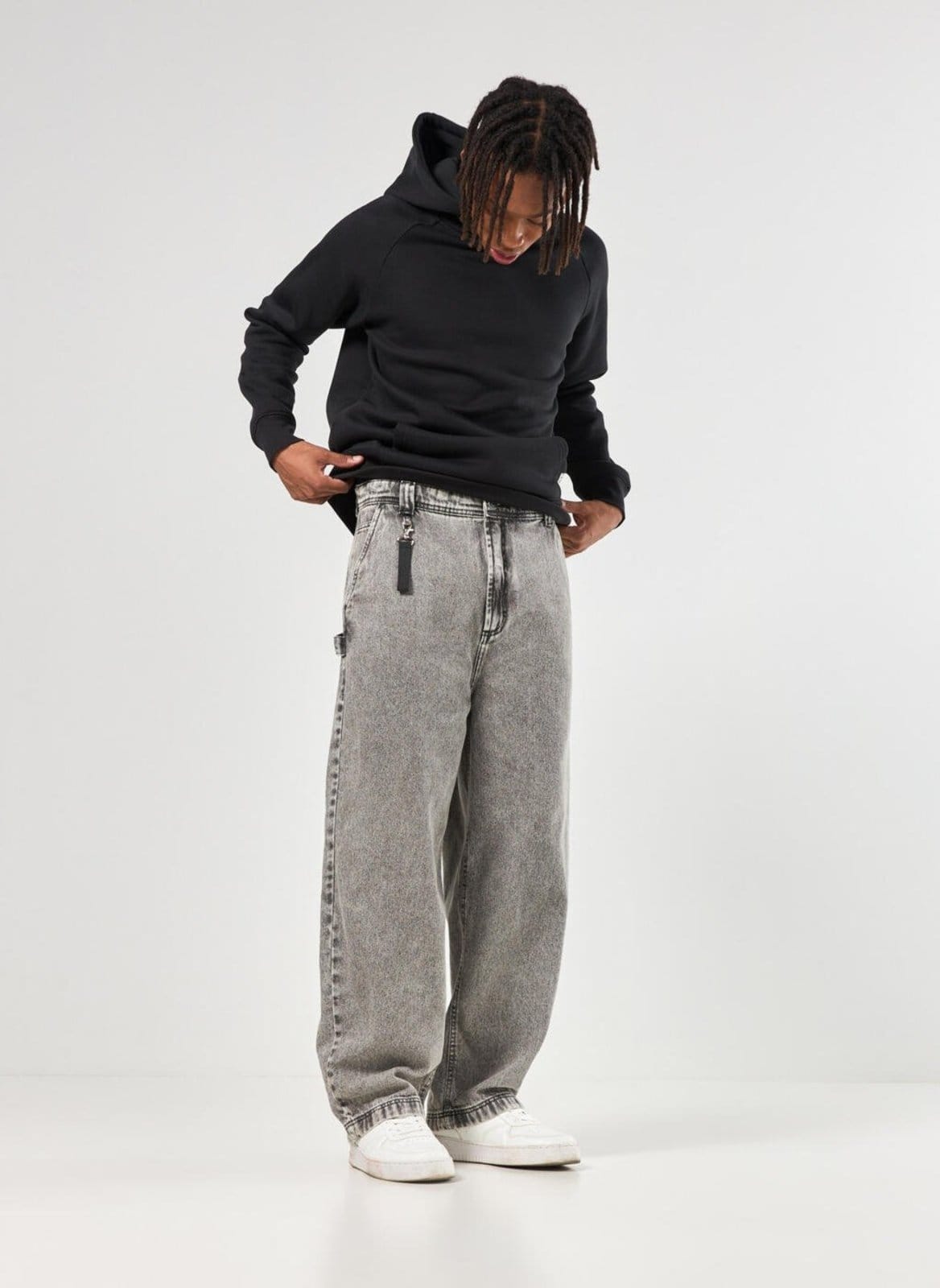 Vista principal Calça Baggy Jeans Com Chaveiro Youcom cinza