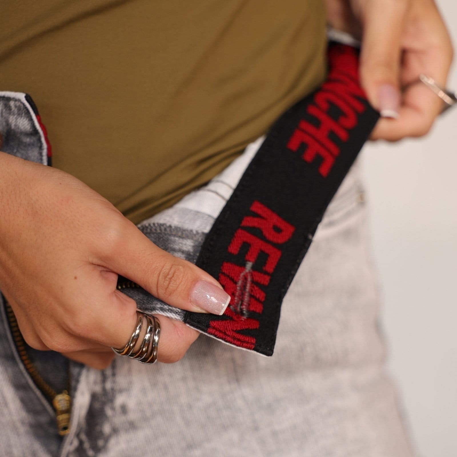 Vista 2 Calça Skinny Jeans com Cós Personalizado Feminina Revanche Ituaçu Revanche unico