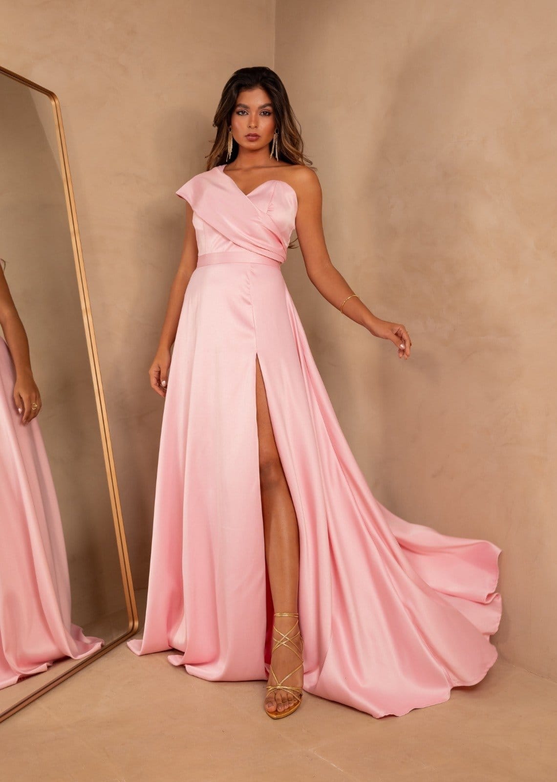 Vestido Longo de Festa Madrinhas um Ombro com Fenda Premium Dodeny Cia Do Vestido Rosa