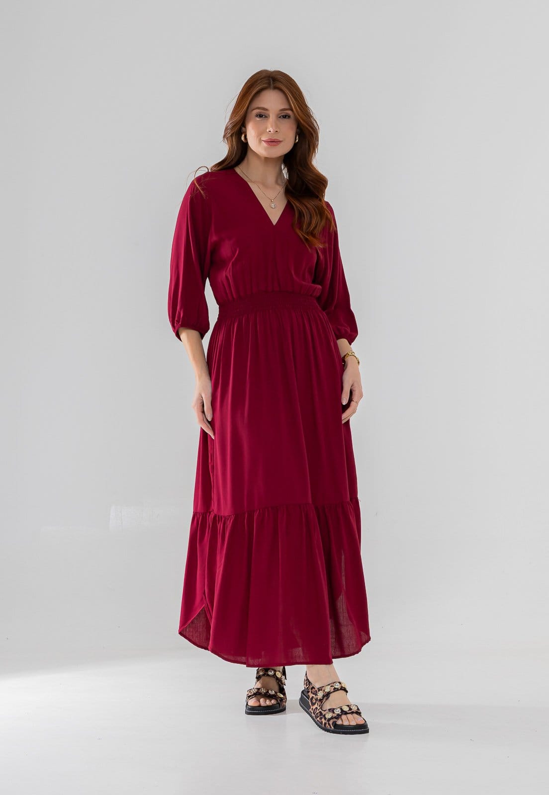 Vista principal Vestido Aura Joana Viscolinho Liso Aura vinho