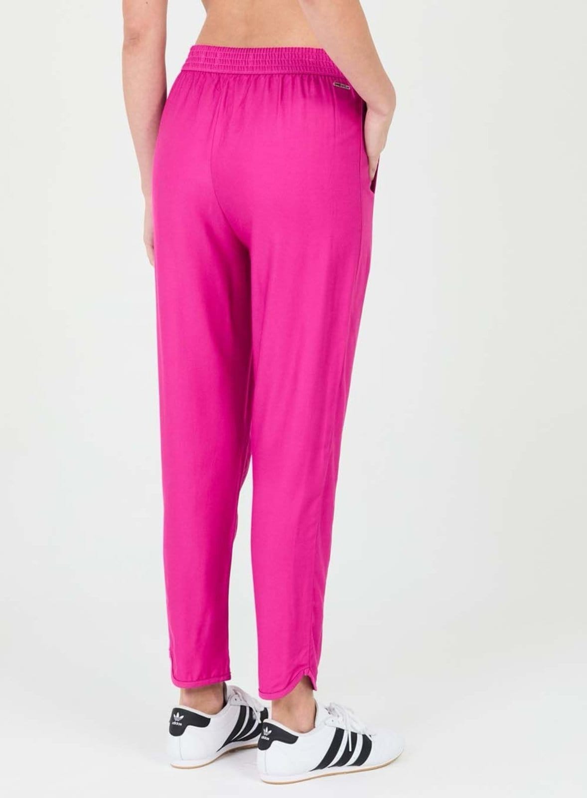 Vista 2 Calça Feminina Cenoura com Amarração Colcci CLC Enjoy Colcci CLC rosa
