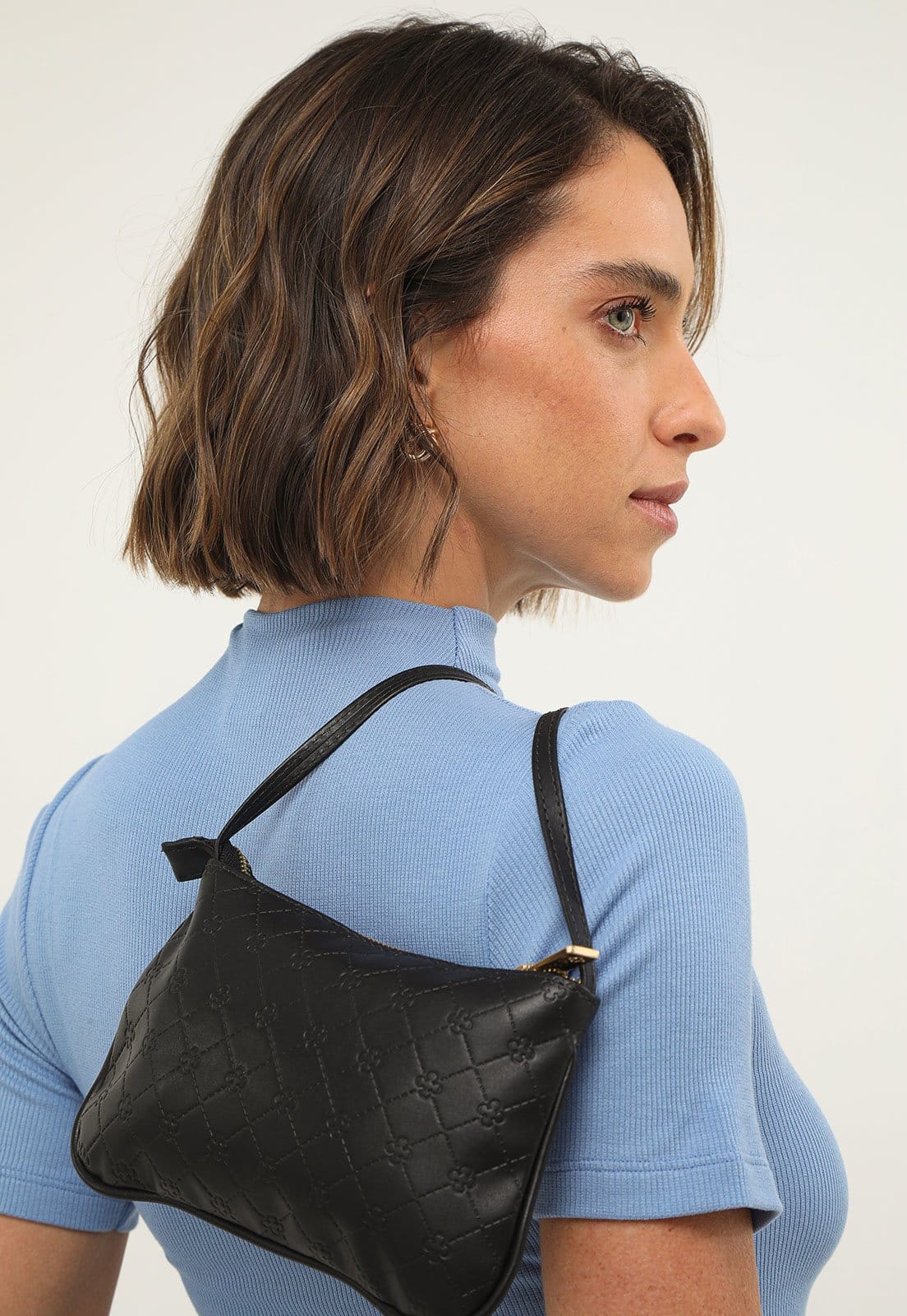 Vista 2 Bolsa Tiracolo Capodarte Matelassê Preta Capodarte preto