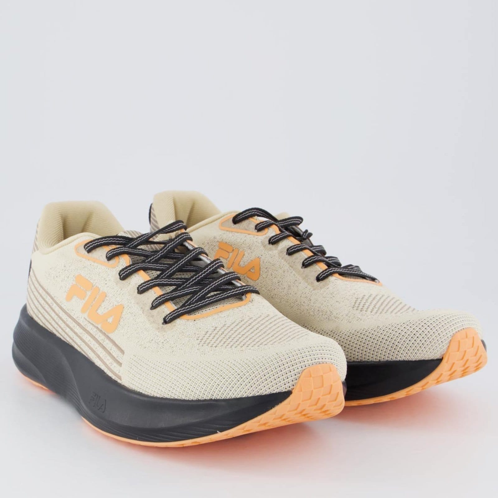 Vista 2 Tênis Fila Endurance e Preto Fila bege