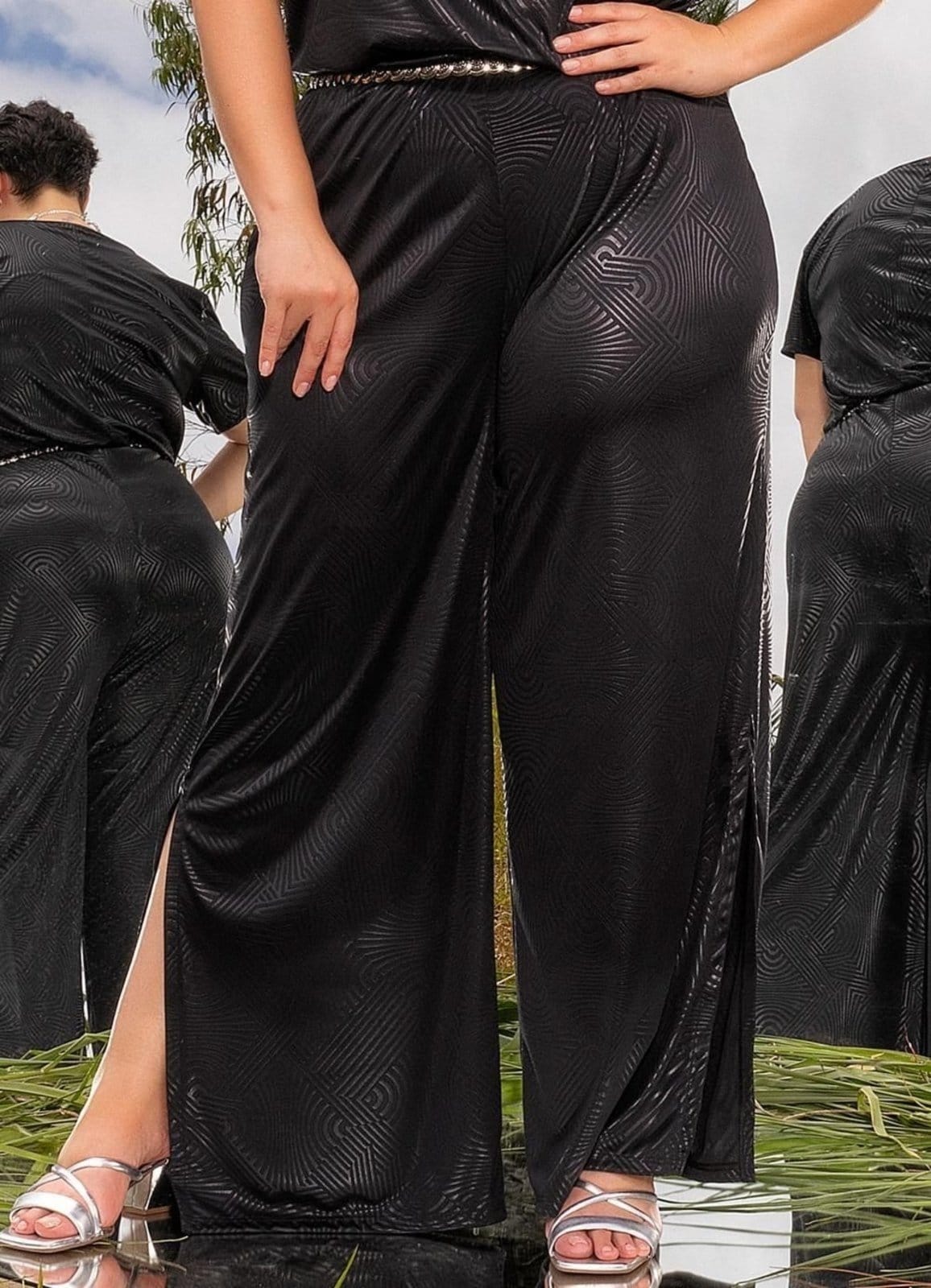 Vista principal Calça Em Malha Resinada Geométrica Preta Marguerite preto