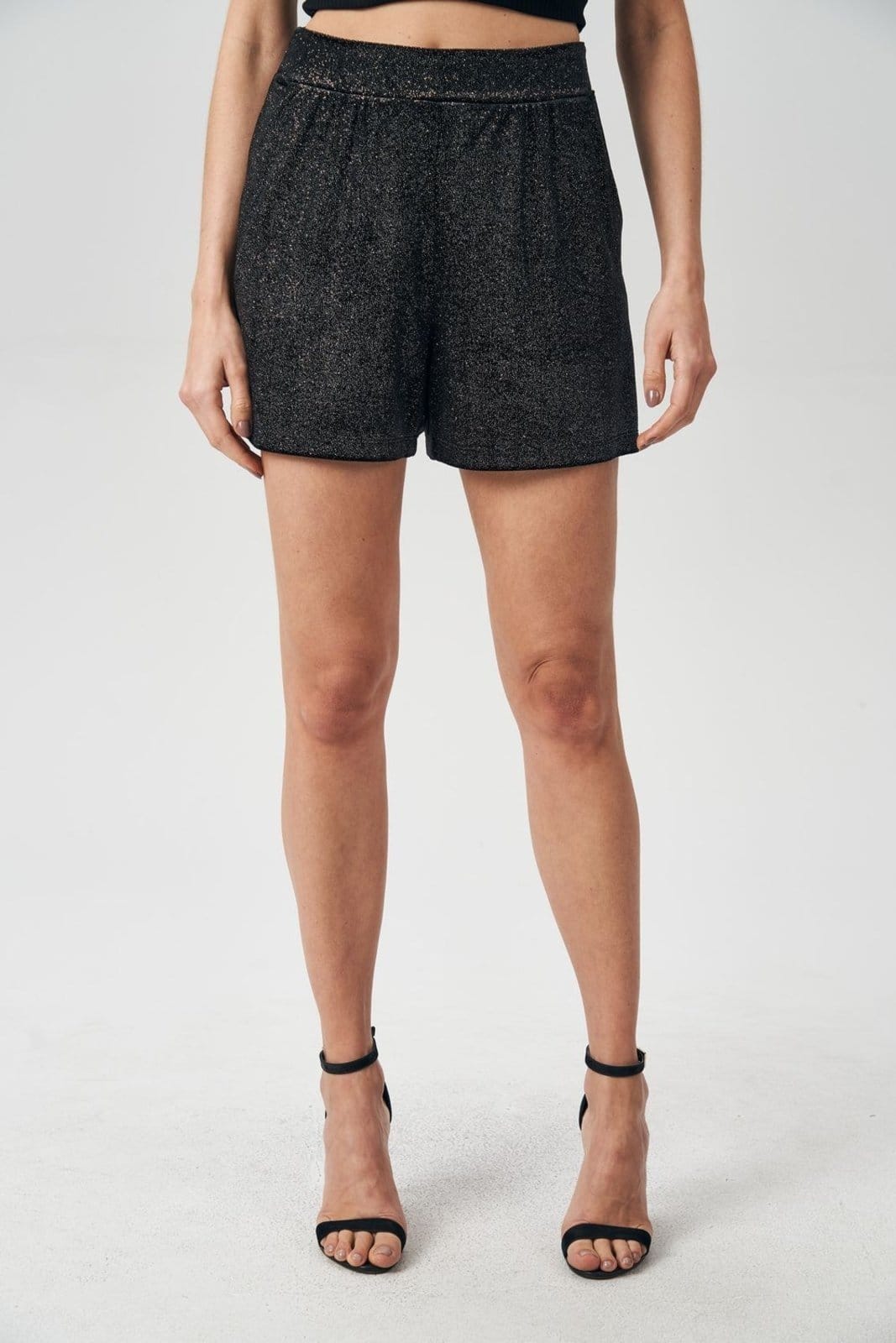 Vista principal Short Black Veludo Glow Feminino Acostamento ACT FEMININO preto black