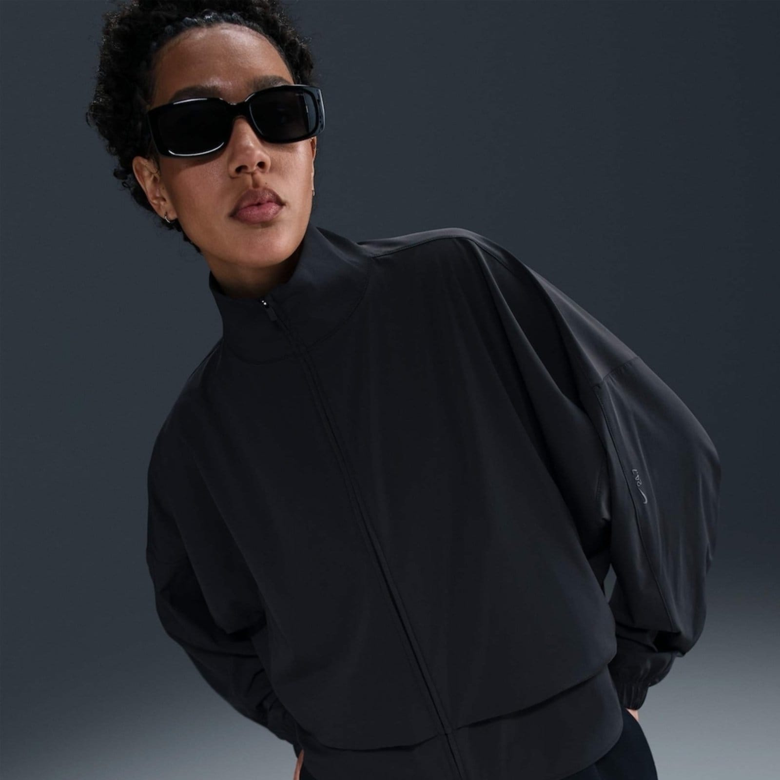 Jaqueta Nike Dri-FIT Woven Feminina