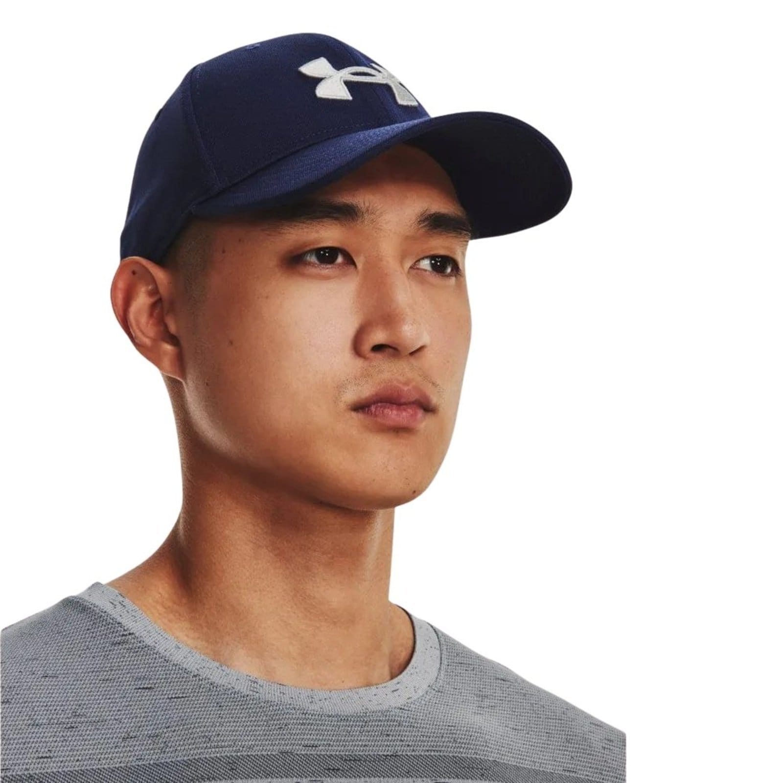 Vista 2 Boné Under Armour de Treino Blitzing Adj Under Armour azul marinho