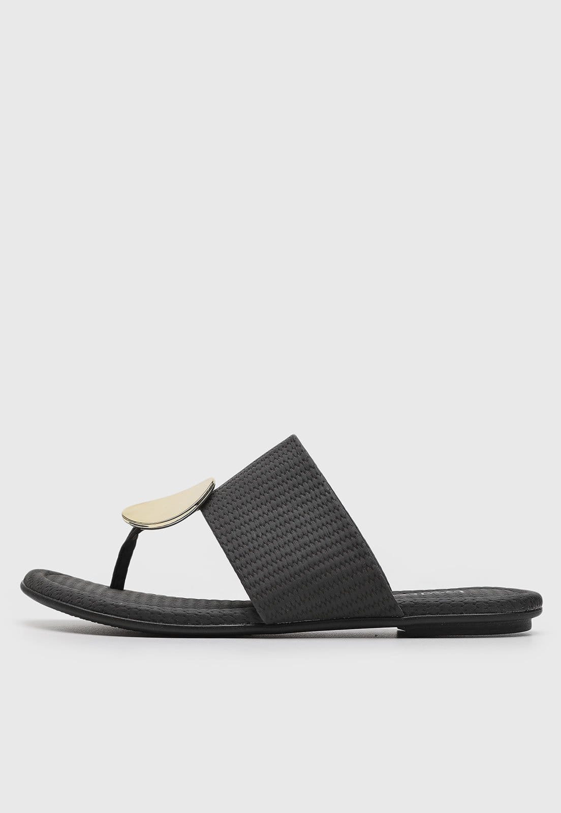 Vista principal Rasteira Feminina Beira Rio Tira Larga Detalhe Metal Dourado Preta BEIRA RIO preto