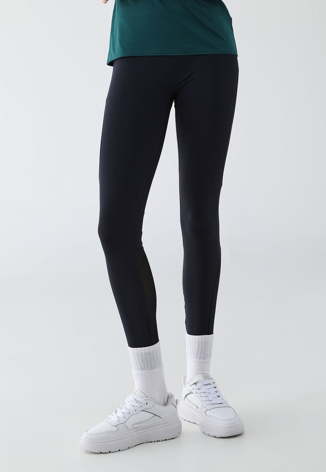Vista principal Legging Feminina Fila Performa Force Preta Fila preto