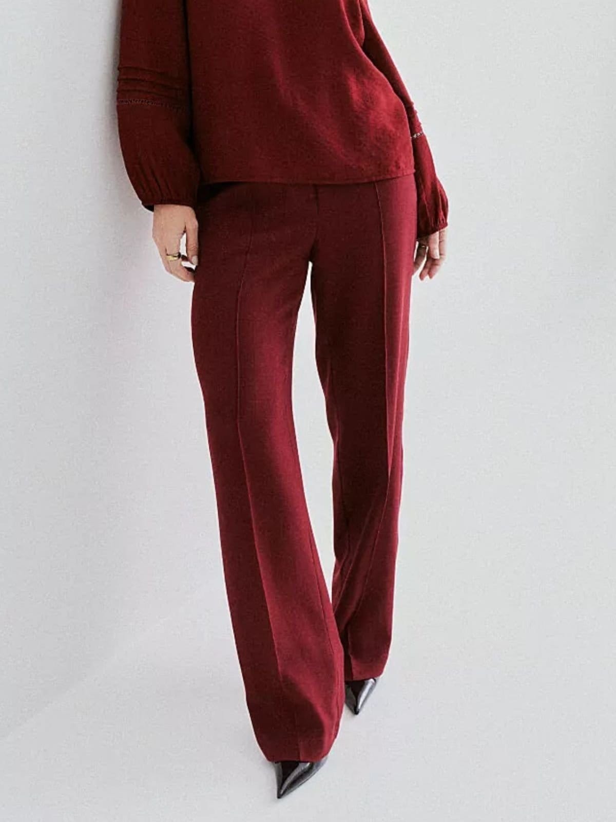 Vista 2 Calça Via Lessa Faenza Alfaiataria Reta Cherry Via Lessa vinho