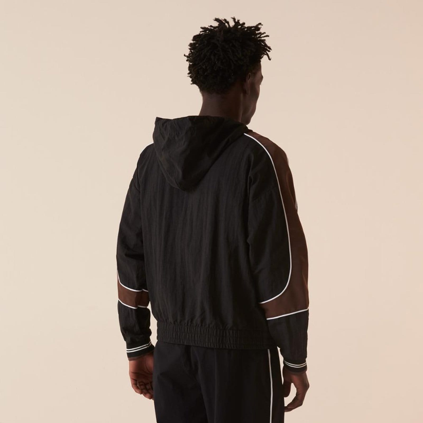 Vista 2 Jaqueta Fila Uc Basketball Masculina Fila incolor