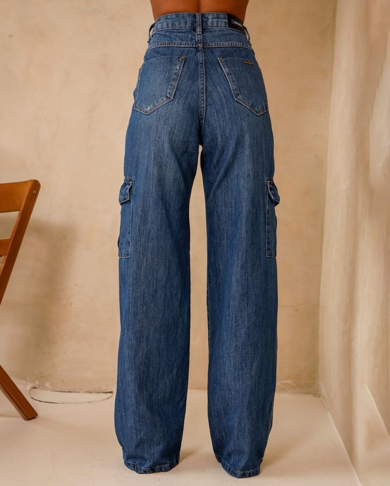 Vista 2 Calça Wide Leg Feminina Cintura Alta Bolso Cargo 22841 Sky com Bigode Consciência jeans