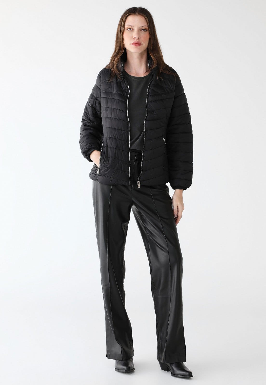 Vista 2 Jaqueta Puffer Facinelli Preta Facinelli preto