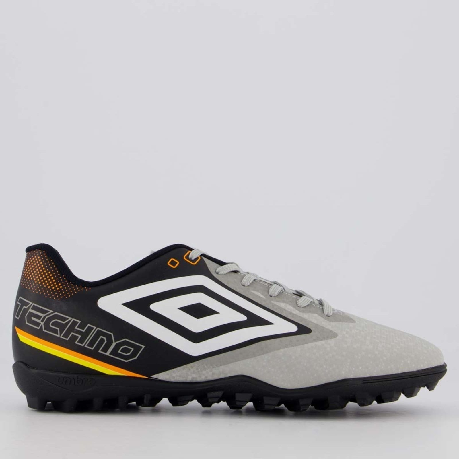 Chuteira Umbro Techno II Society e Preta