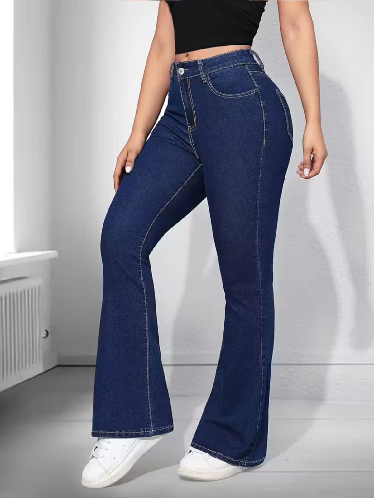 Vista principal Calça Jeans Flare Alpha Street Wear Escura Feminina Cintura Alta e Caimento Perfeito Alpha Street Wear azul/jeans azul