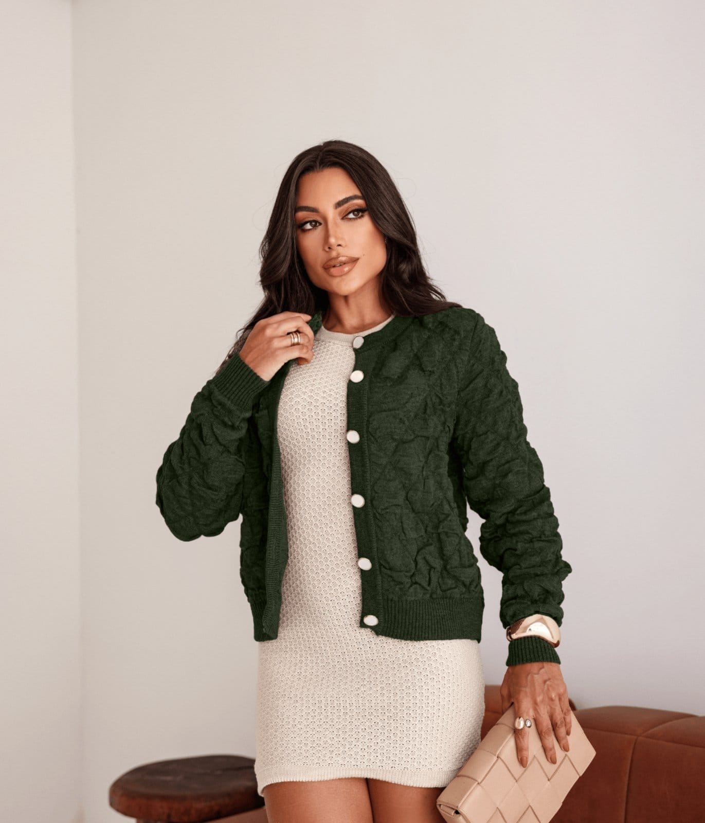 Vista 2 Jaqueta Bomber Cherry Line Feminino Tricô Botão Cherry Line verde