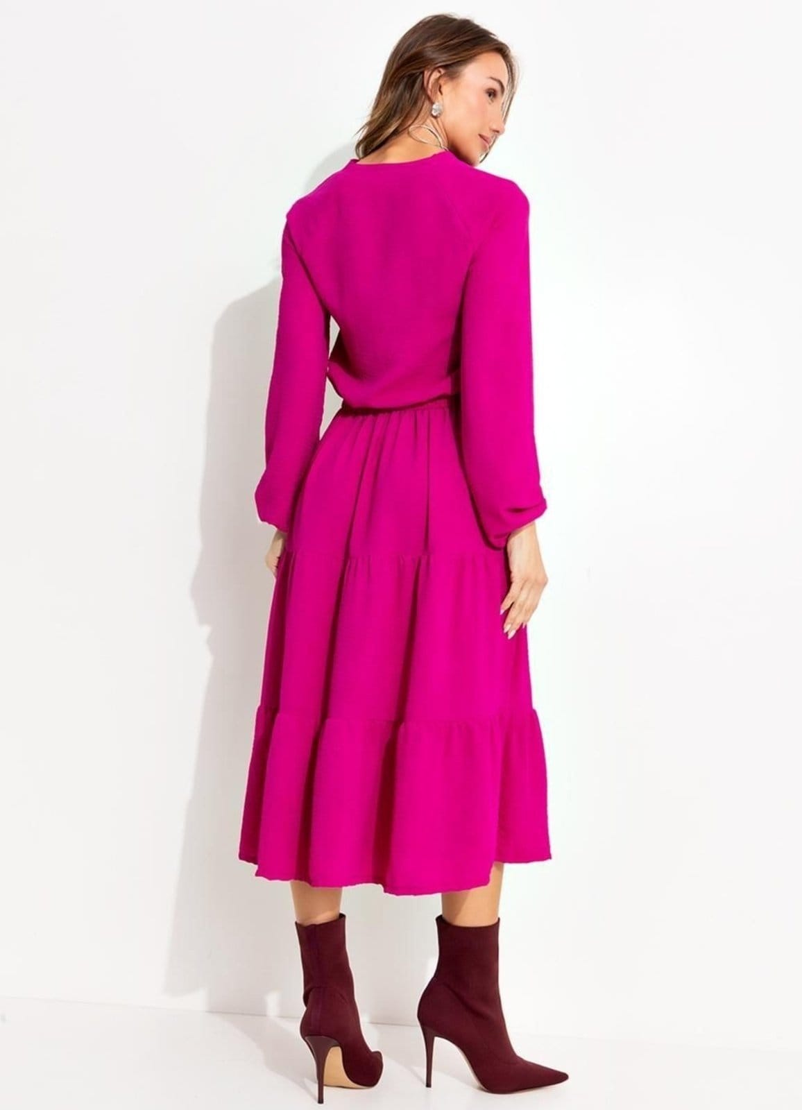 Vista 2 Vestido Crepe Plano Fúcsia Colorido Quintess rosa