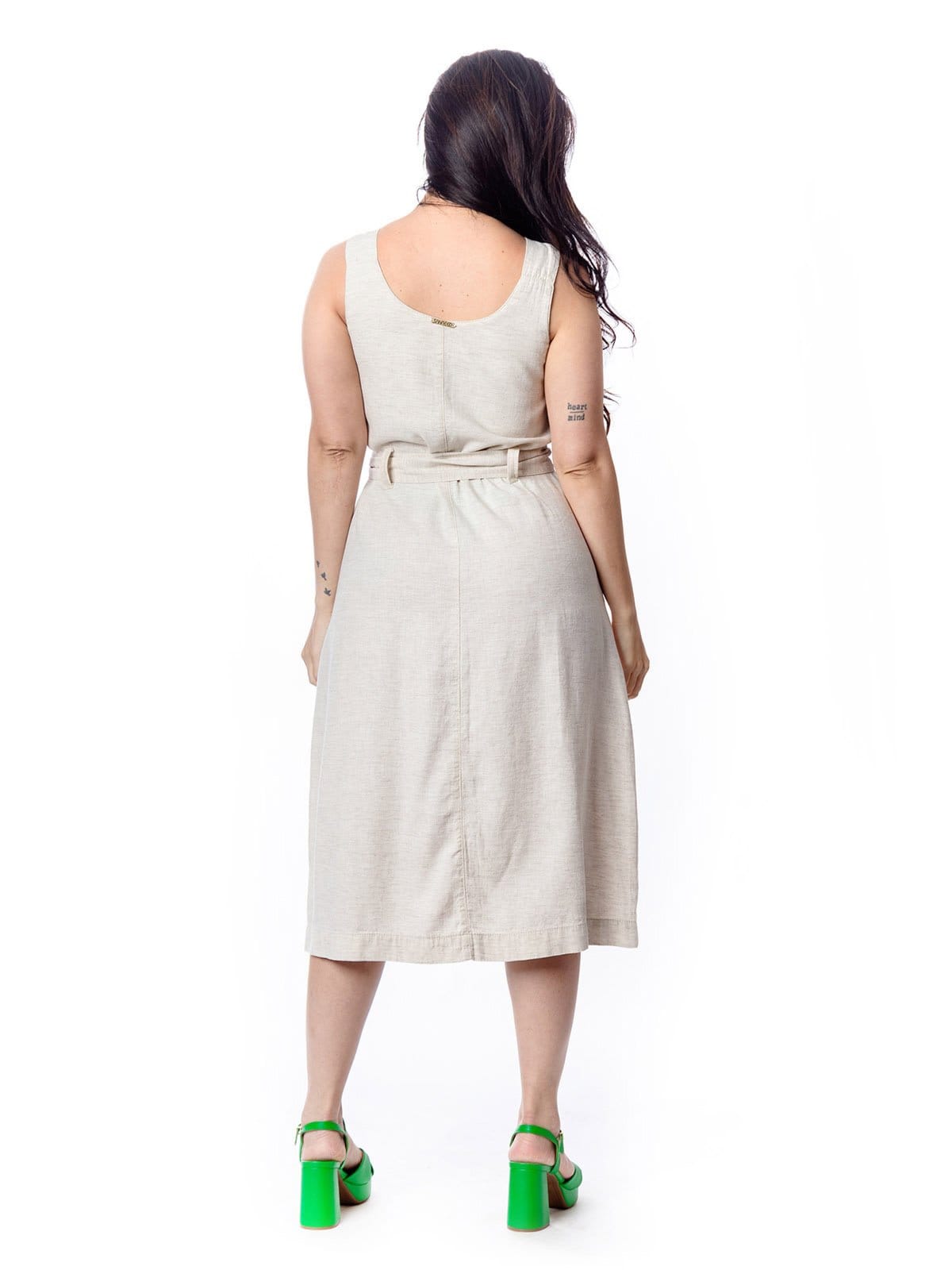 Vista 2 Vestido Midi Restrito Jeans De Linho Com Cintinho Restrito Jeans bege