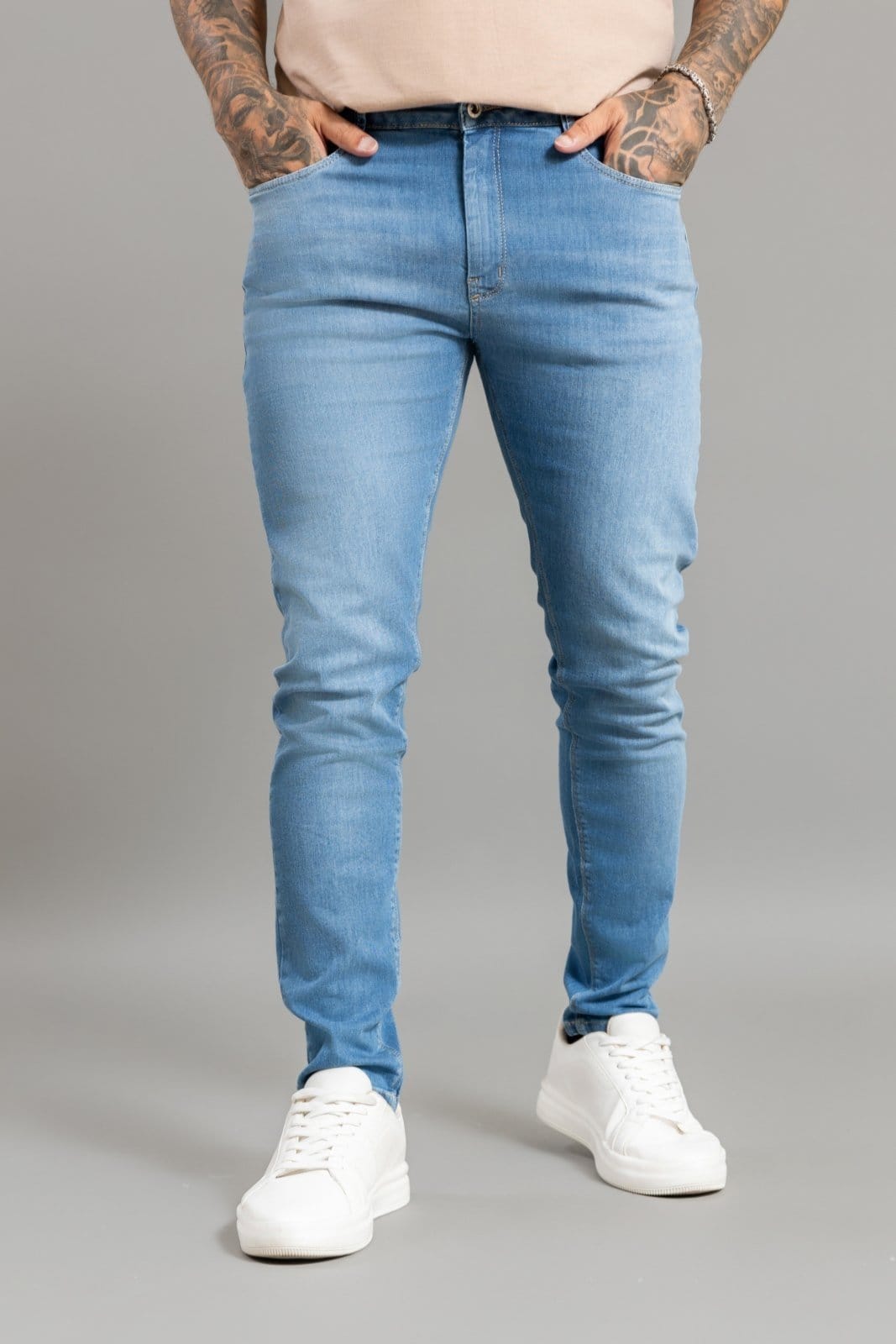 Vista principal Calça Jeans Skinny Masculina Lavagem Clara com Elastano Dialogo Jeans azul