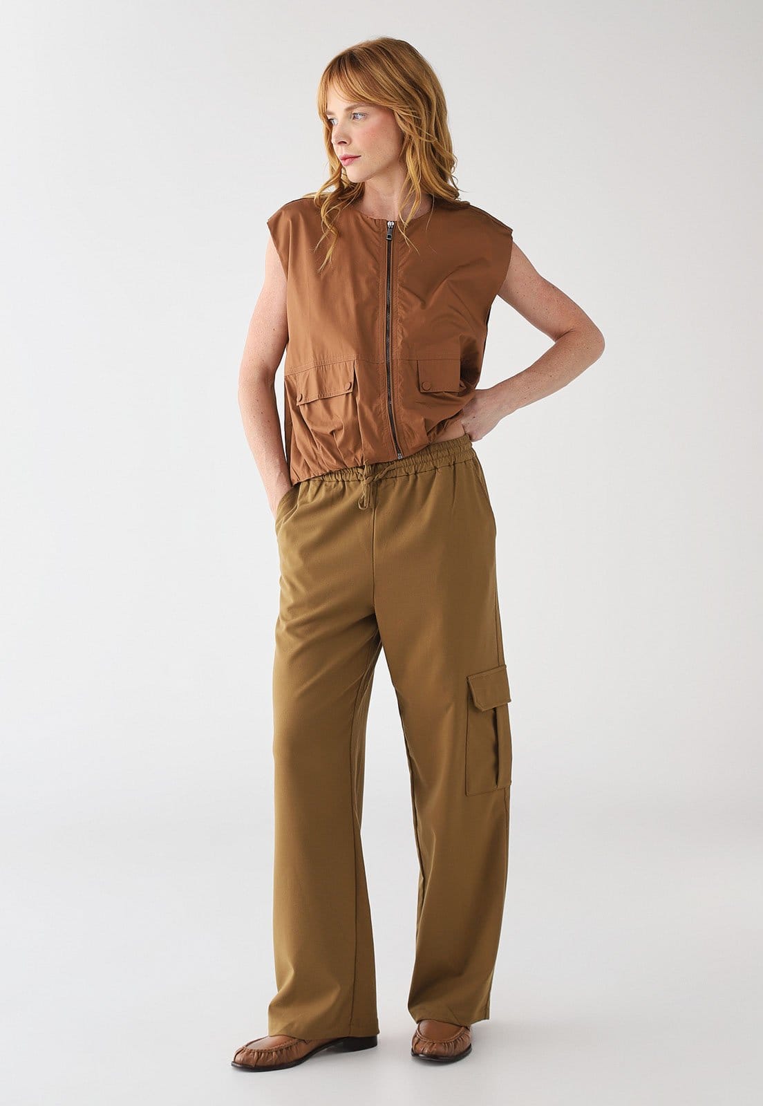 Vista 2 Calça Feminina Hering Cargo Cós Elástico Hering marrom