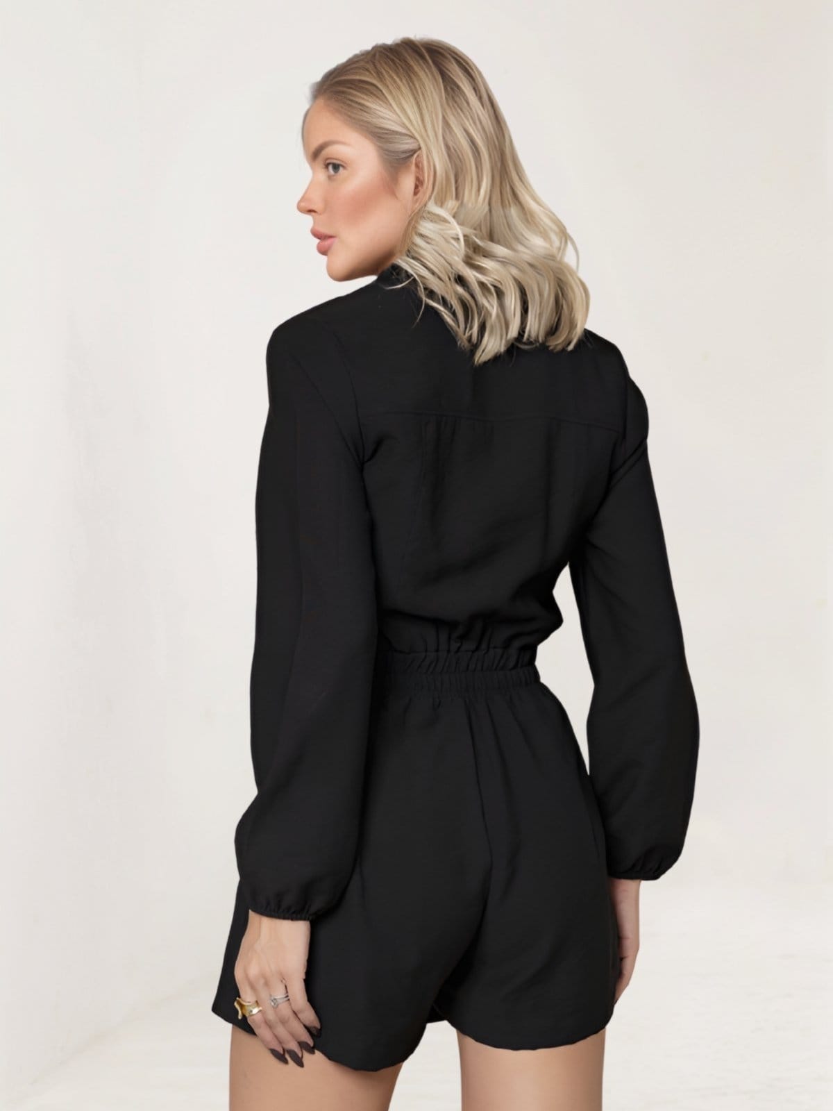 Vista 2 Macacão Feminino Curto Tropical Fashion Manga Longa e Shorts Saia Carga TROPICAL FASHION preto