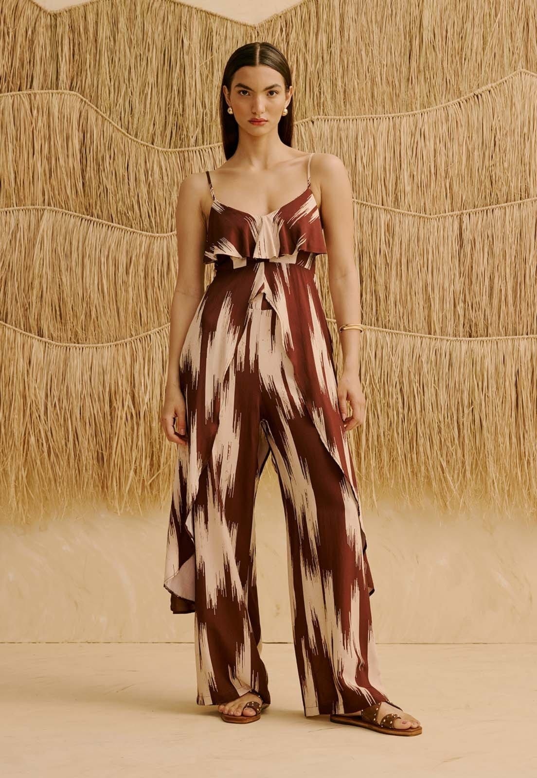 Vista principal Calça Reta Estampada Amantani CaCay marrom