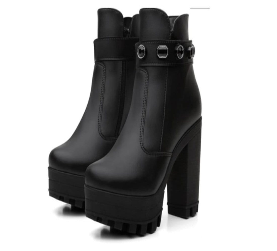 Vista principal Bota Coturno Feminino Pedraria Tratorado Conforto Estilo Santa Rosa preto