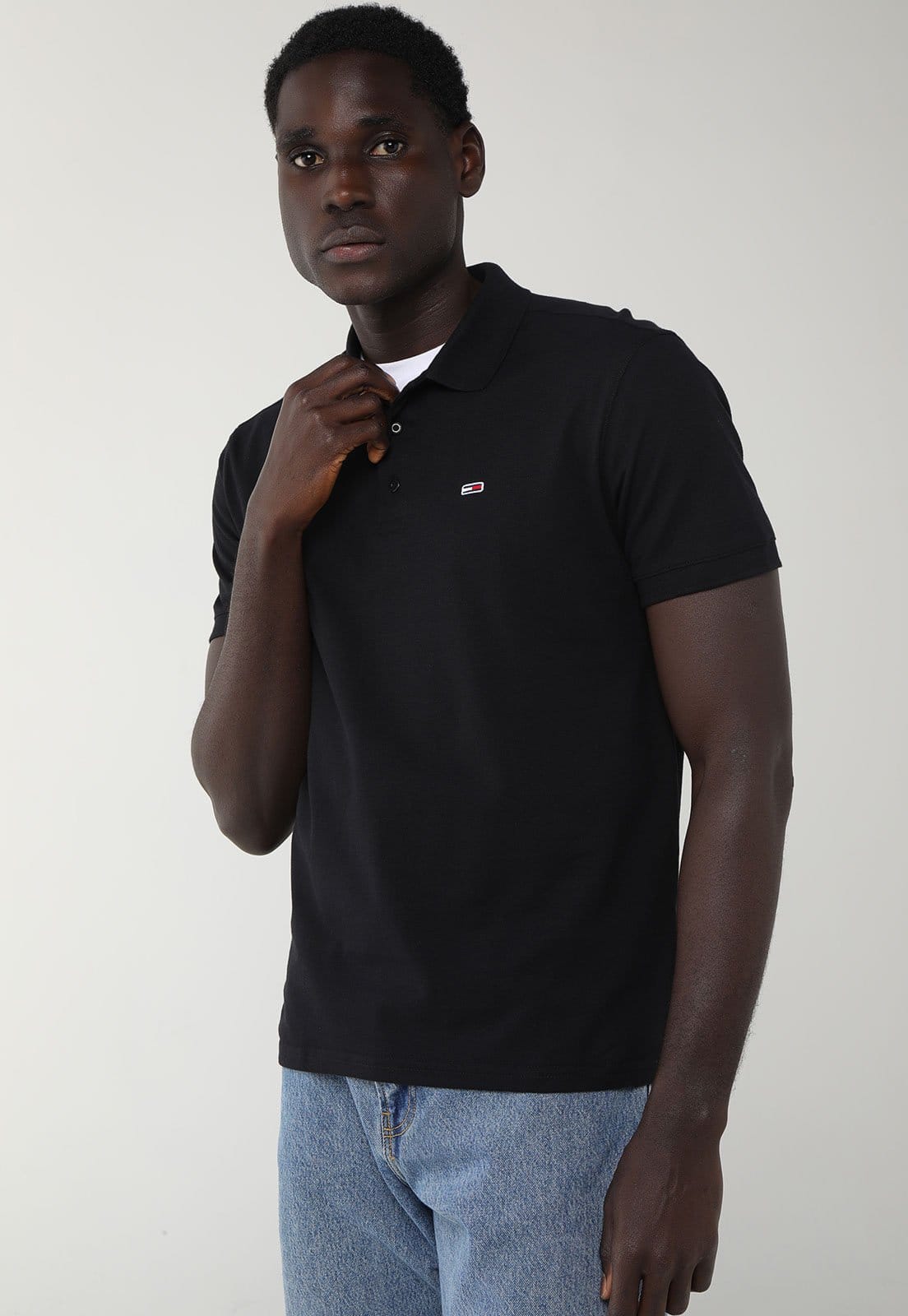 Camiseta Polo Masculina Tommy Jeans Badge Preta
