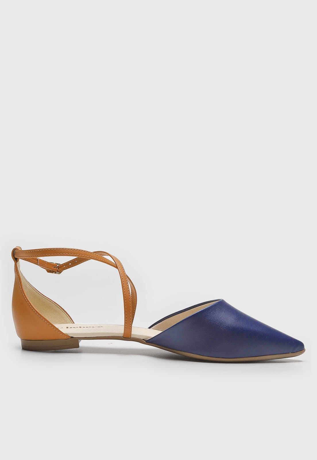 Vista 2 Sapatilha Feminina cê Bico Fino Marinho/Caramelo BEBECÊ azul