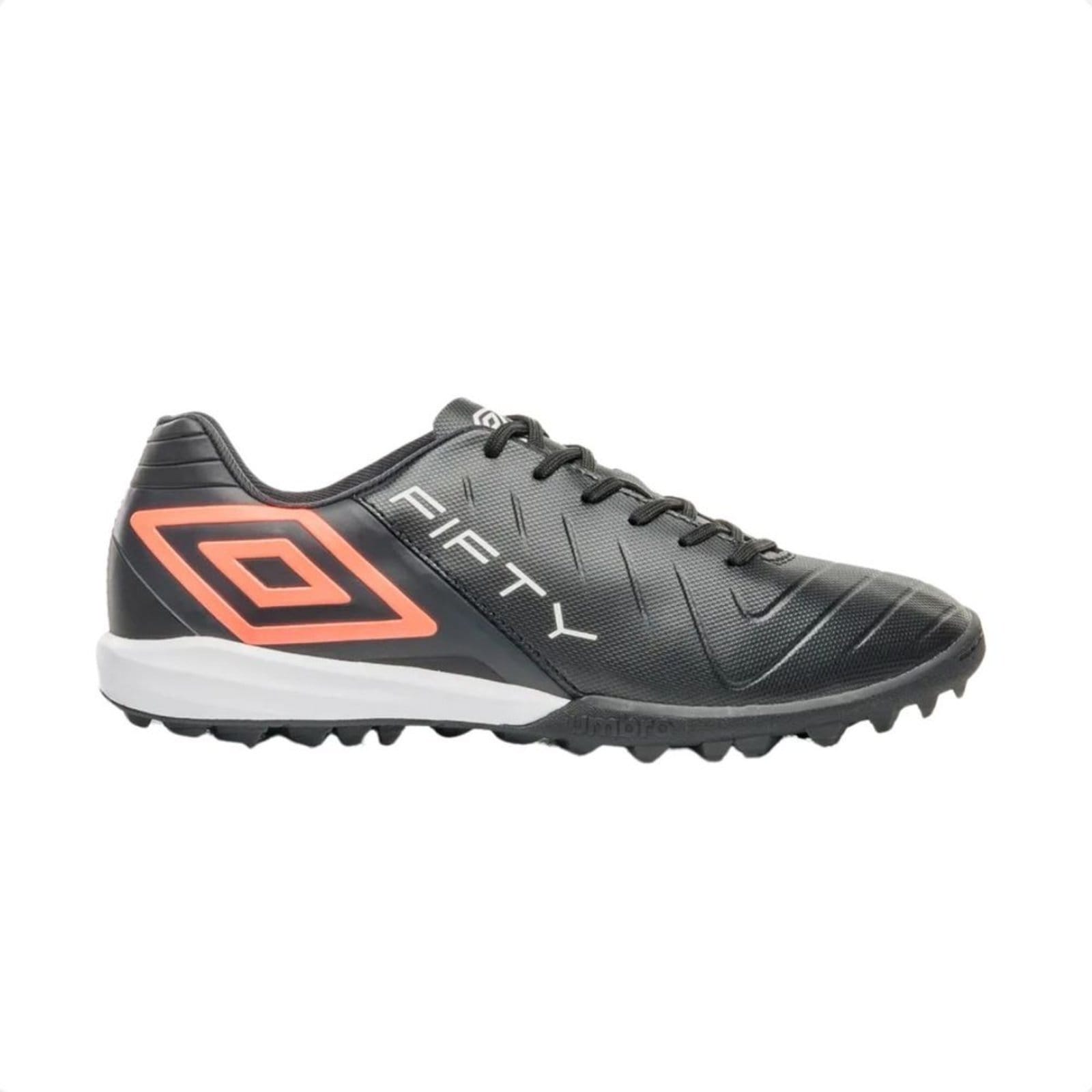 Chuteira Society Masculina Umbro Fifty Vi Preta E Coral