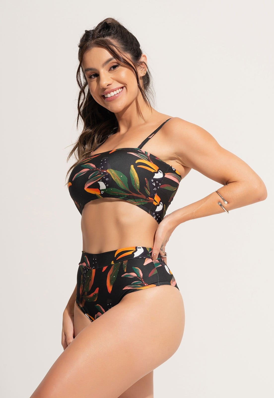 Biquíni MVB Modas Hot Pants Cintura Alta Top Faixa com Alça Tropical