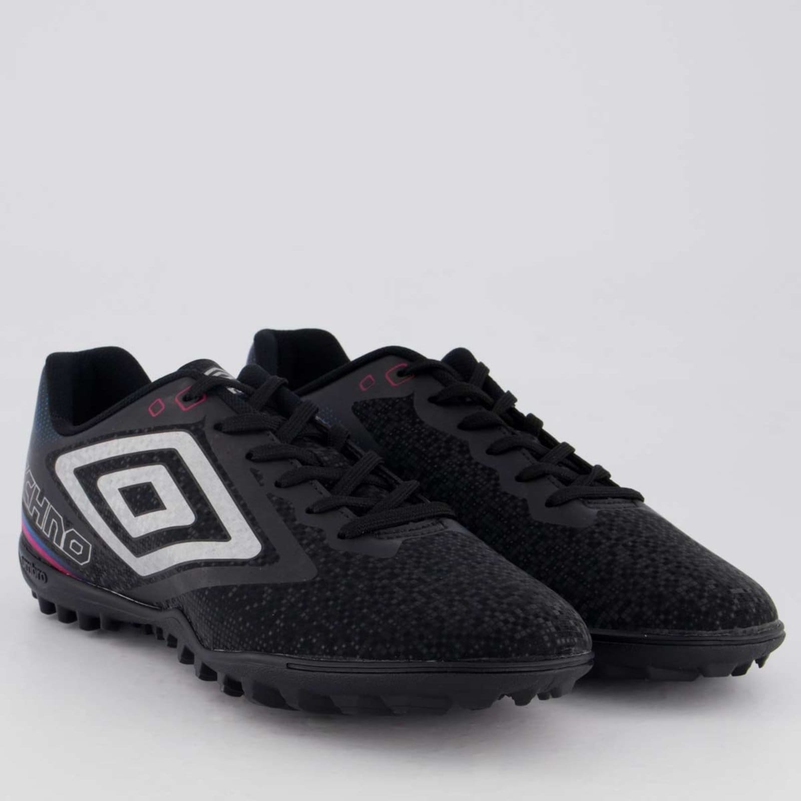 Vista 2 Chuteira Umbro Techno II Society Preta e Cinza Umbro preto